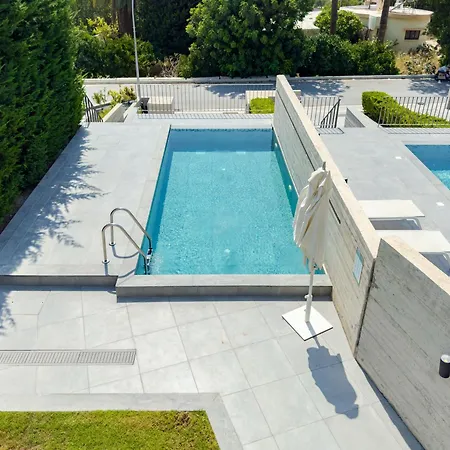 Sunset Park Пафос