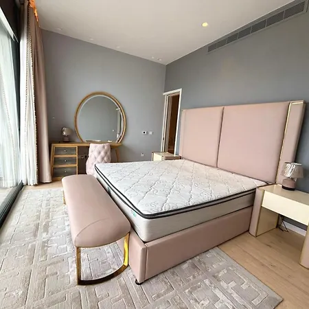 Sunset Park Villa *
