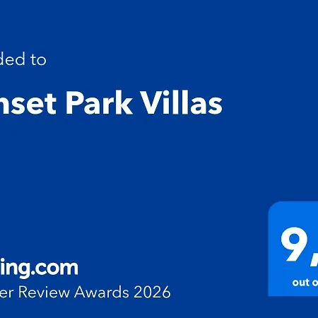 Sunset Park Villa *