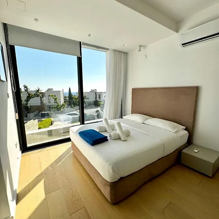Sunset Park Villa