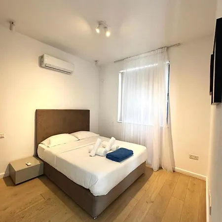 Sunset Park Villa *